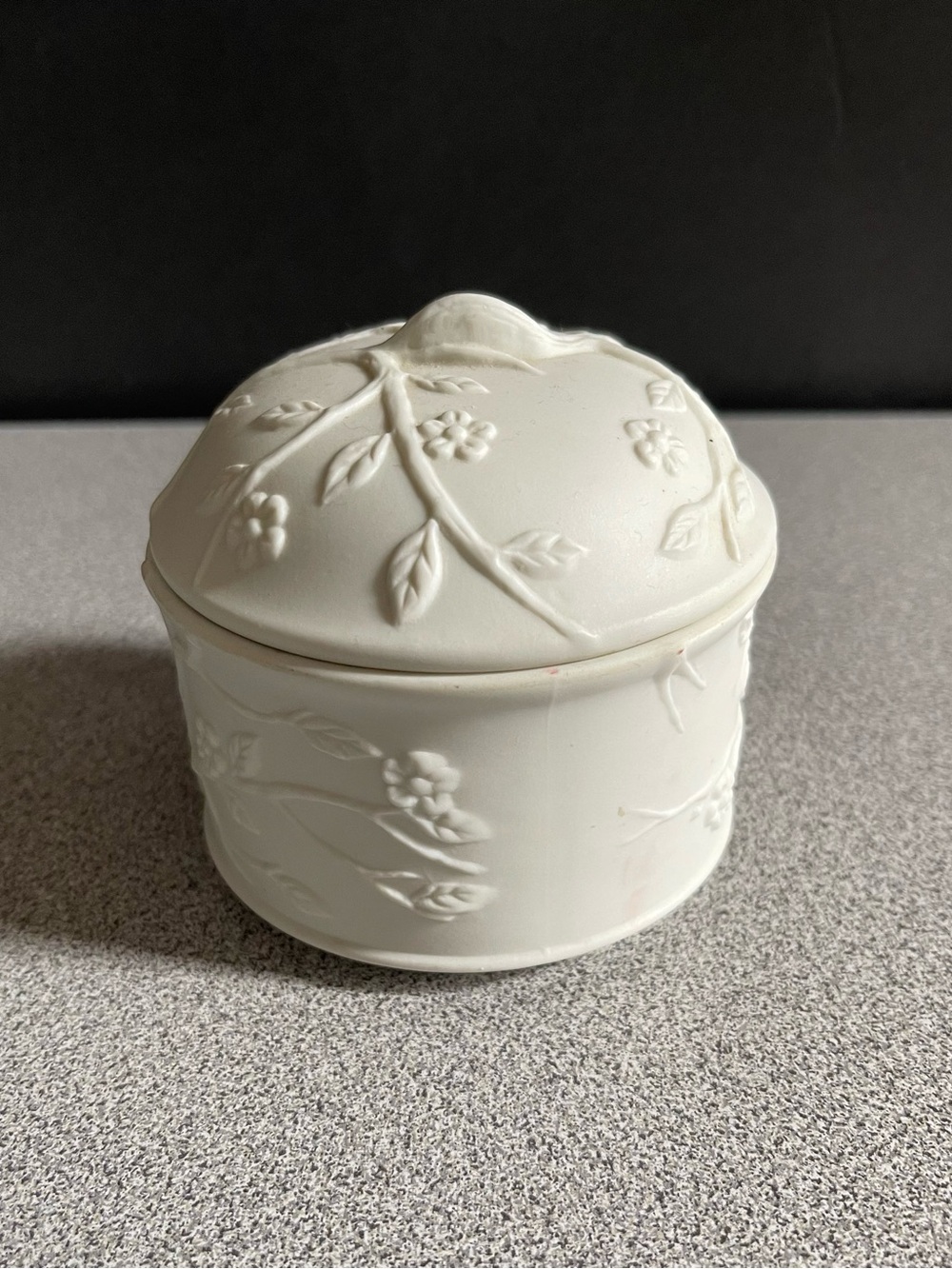 Decorative White Floral Ceramic Trinket Box